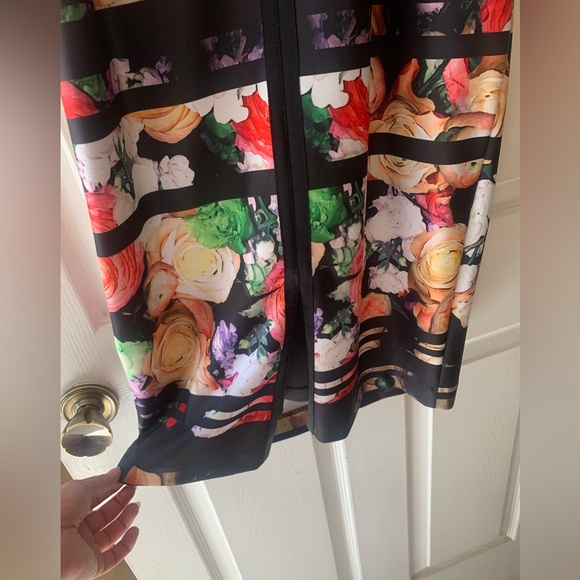 Prefect black floral dress - Picture 3 of 5